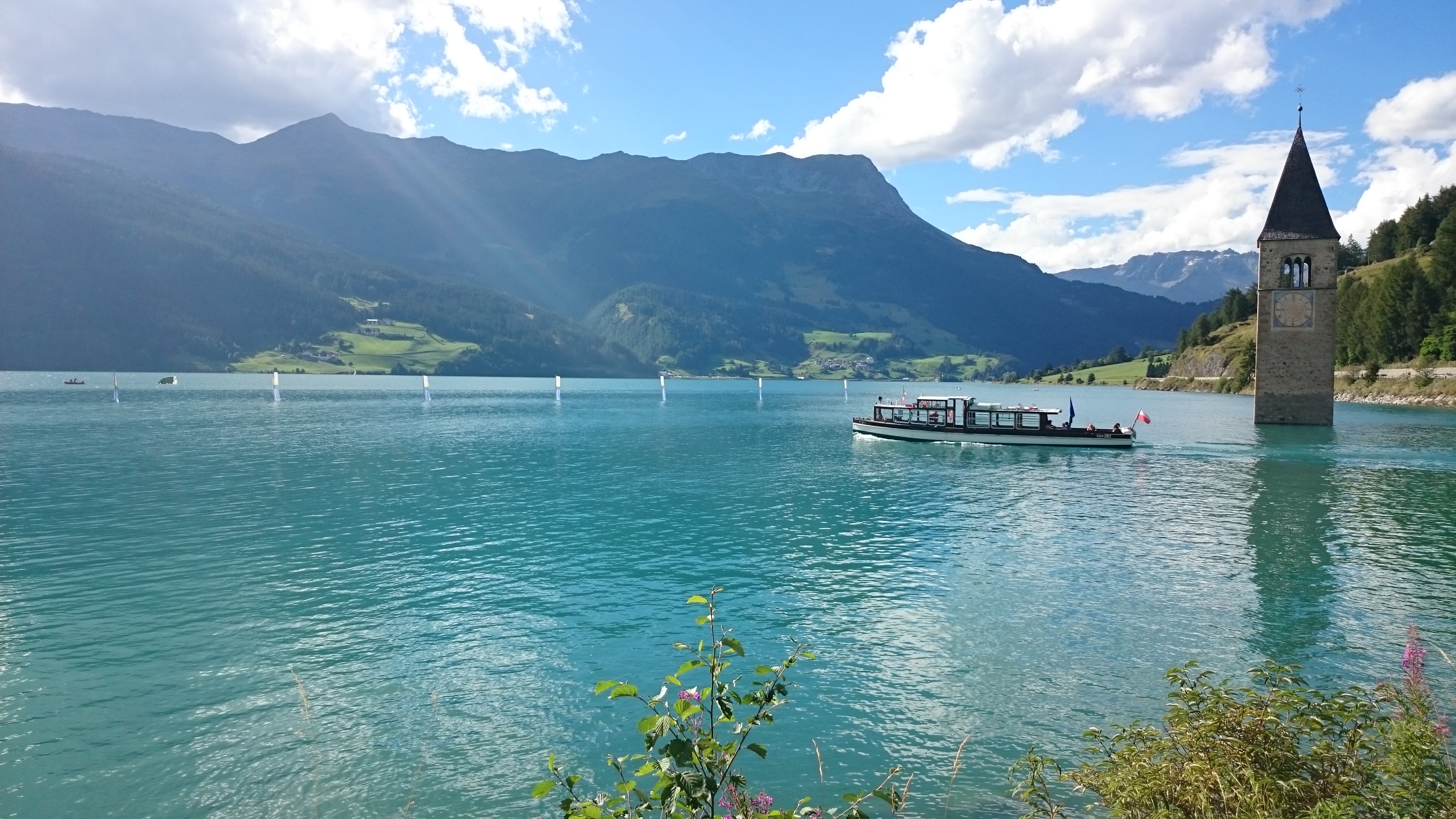 Reschensee met kerktoren
